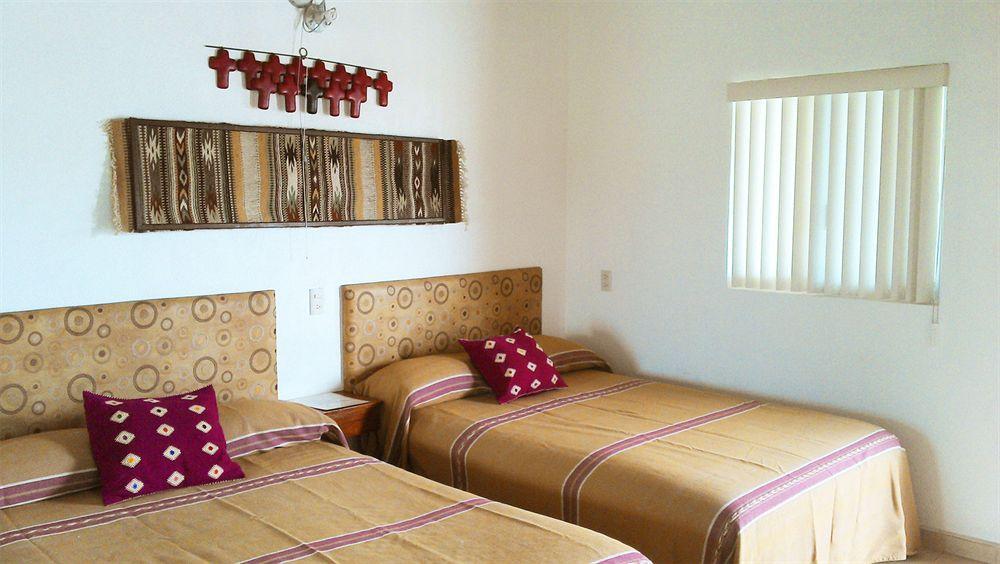 Lalora Hotel & Villas Сан Патрисио Мелаке Екстериор снимка